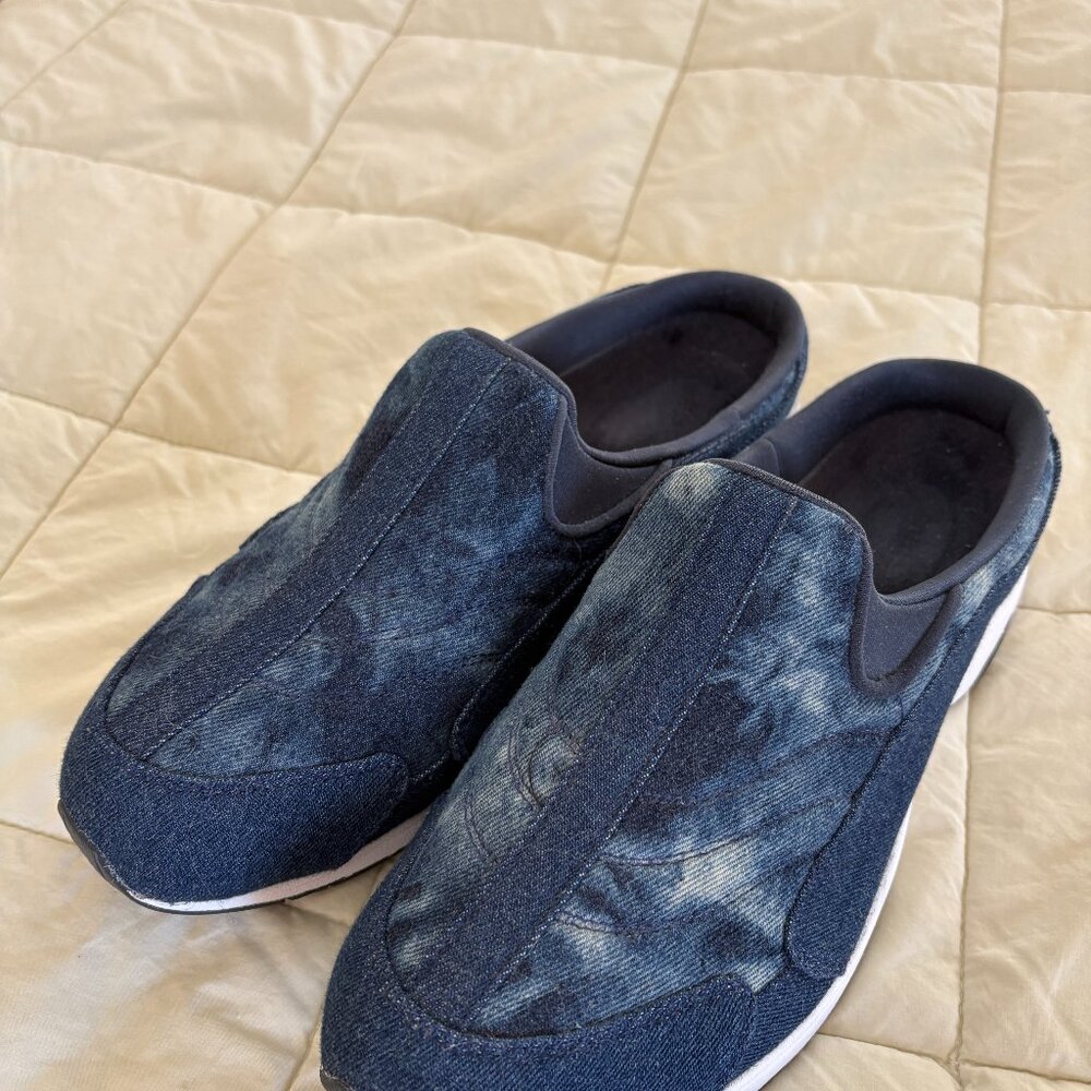 NWOT Easy Spirit Traveltime Clogs  Size 9.5 M